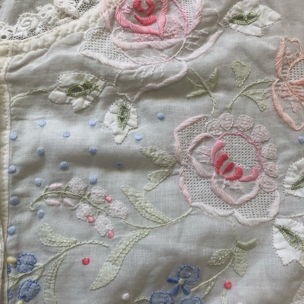 Lily Blouse Tokyo Embroidered Lace Button Down Top - Picture 14 of 16